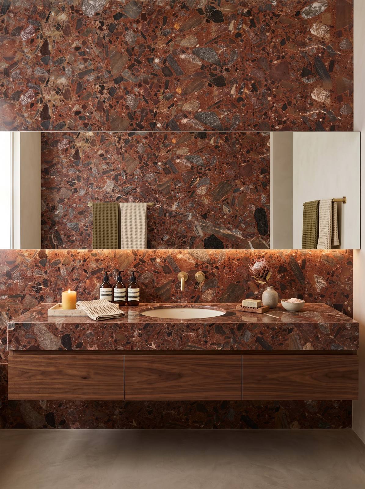 Breccia Red